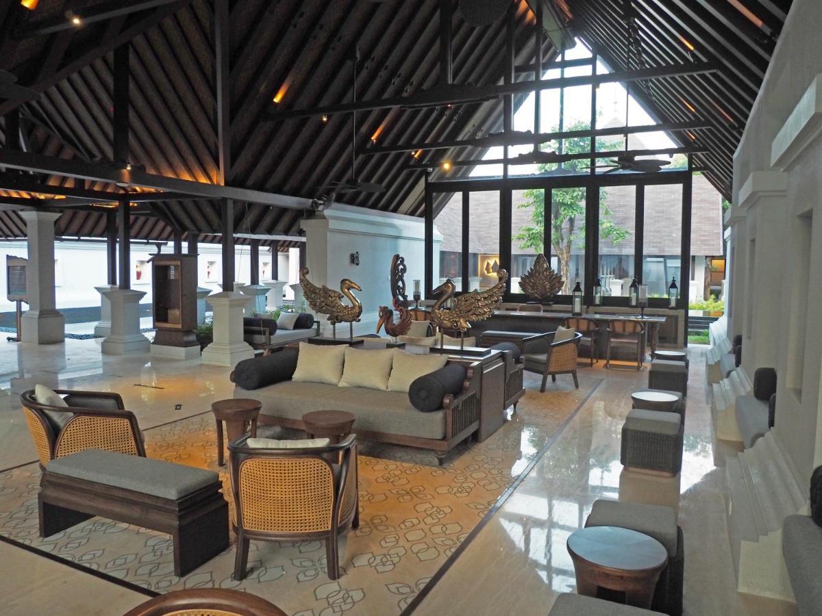 Novotel Bogor Golf Resort Exterior photo